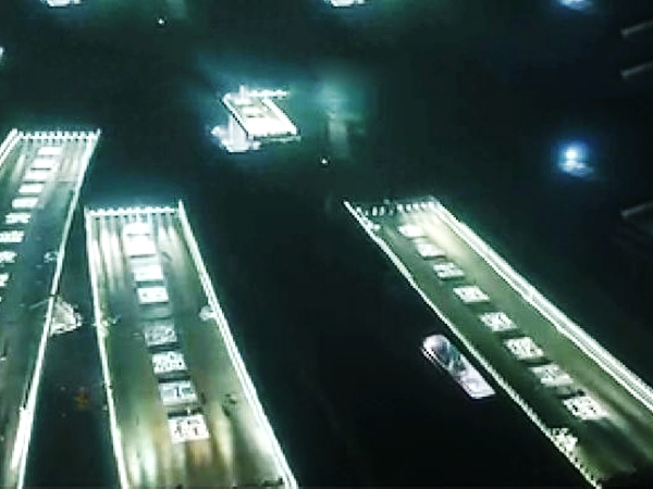 北京线新机场三线四桥同步转体