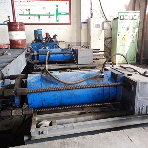 Hydraulic tensioning